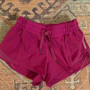 Lululemon Hotty Hot Short 2.5”